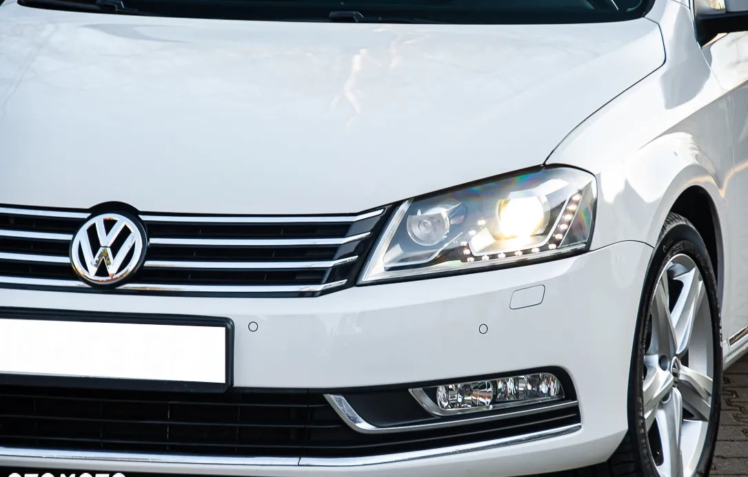 Volkswagen Passat cena 41900 przebieg: 225000, rok produkcji 2013 z Wyszków małe 742